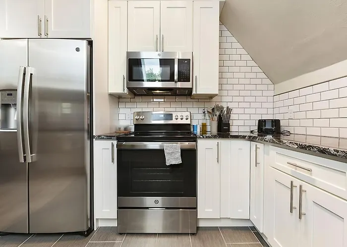 Apartment Free Parking+netflix+ Near Hospitals|food|shopping Pittsburgh