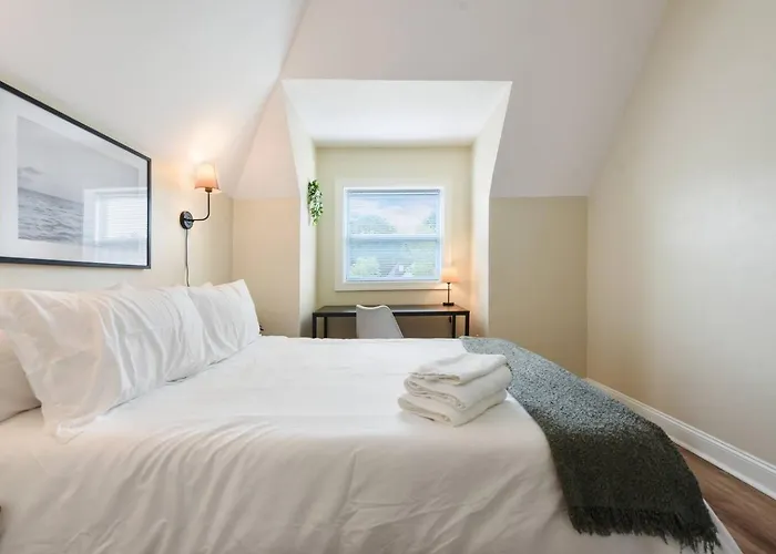 Free Parking+netflix+ Near Hospitals|food|shopping * Pittsburgh