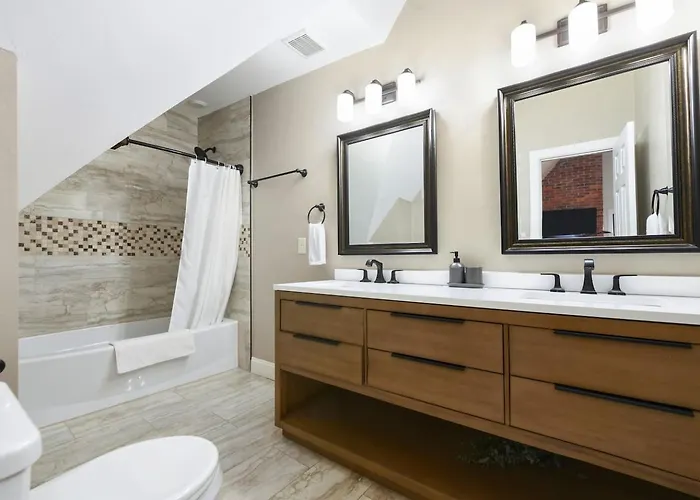 Free Parking+netflix+ Near Hospitals|food|shopping Apartment